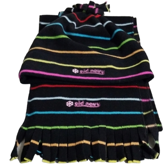 Old Navy Other - Old Navy Hat and Scarf set